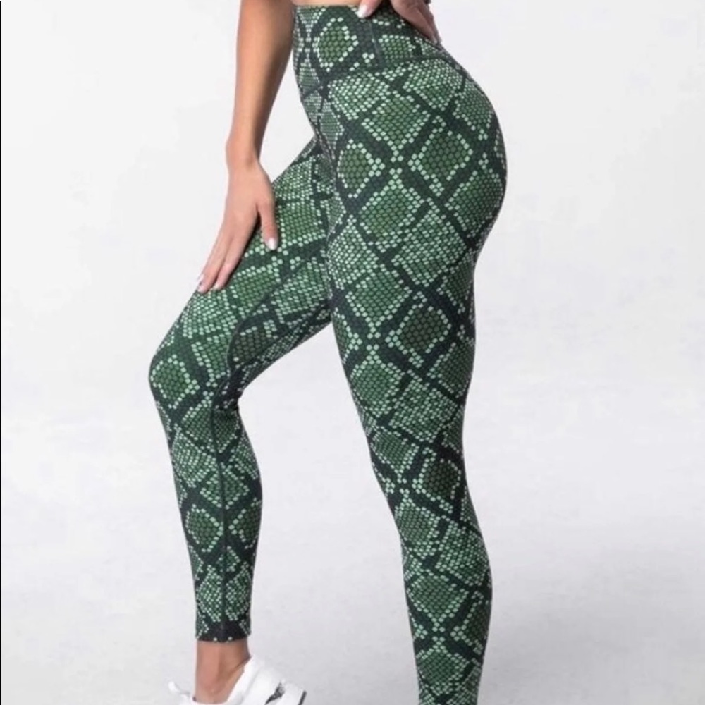 Balance athletica viper leggings